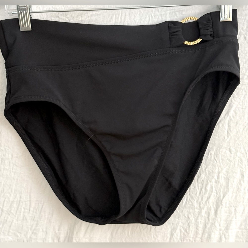 Robin Piccone 2-Piece Sexy Black swimsuit - Picture 3 of 11